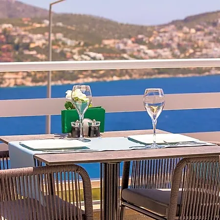 Saray Hotel *