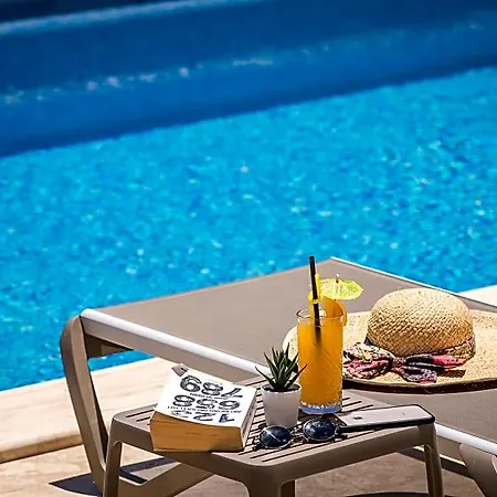 Hotel Saray *